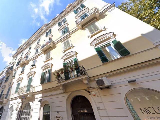 Appartamento in vendita a Napoli NA