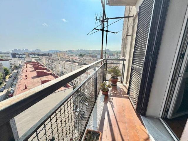 Appartamento in vendita a Napoli NA