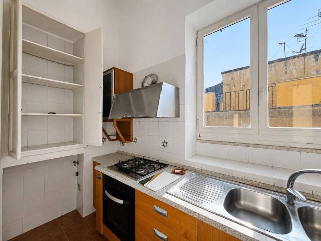 Appartamento in vendita a Napoli NA