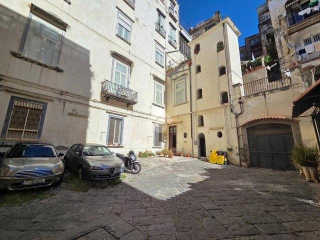 Appartamento in vendita a Napoli NA