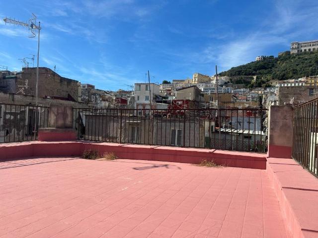 Appartamento in vendita a Napoli NA