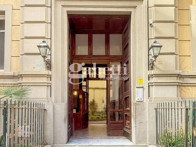Appartamento in vendita a Napoli NA