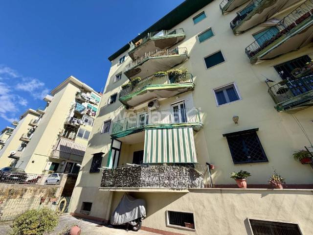 Appartamento in vendita a Napoli NA