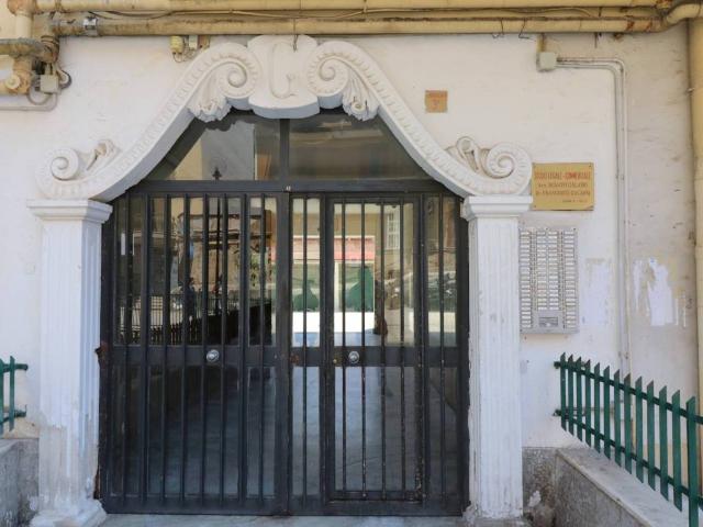 Appartamento in vendita a Napoli NA