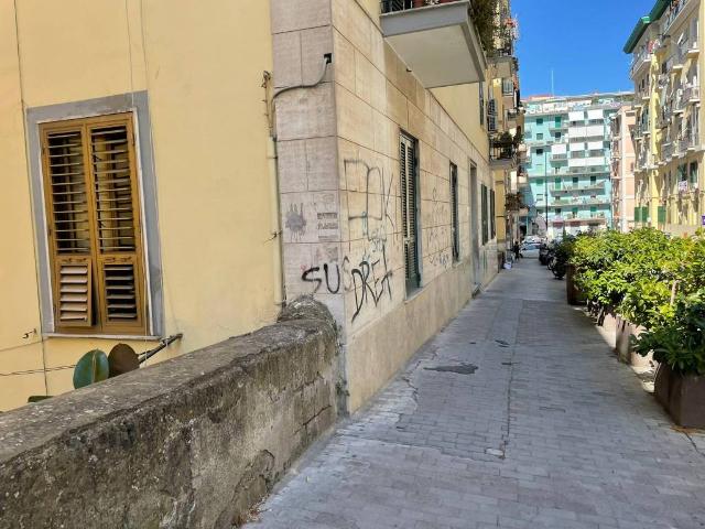 Appartamento in vendita a Napoli NA