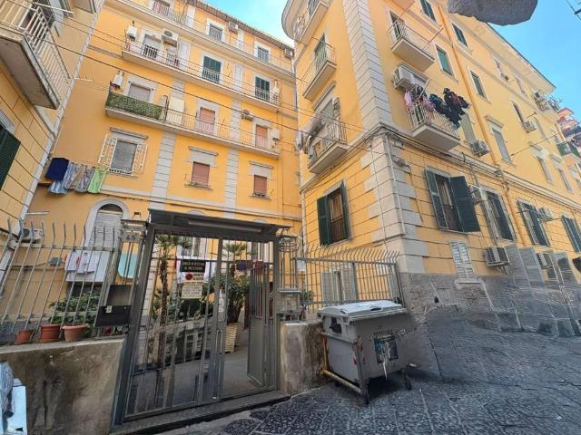 Appartamento in vendita a Napoli NA