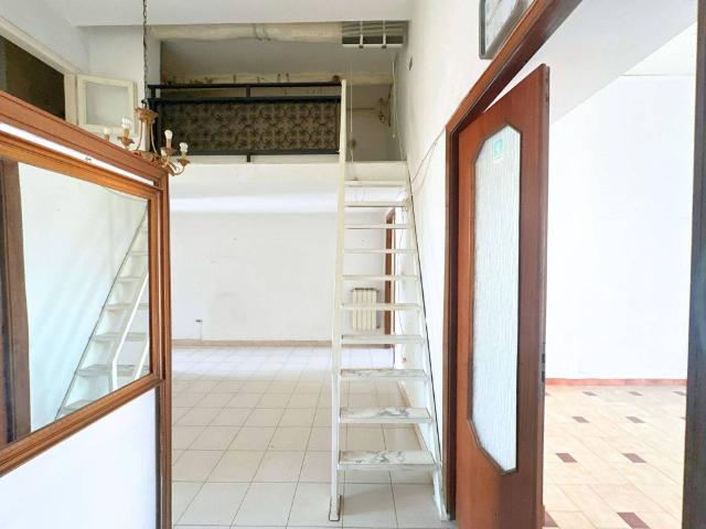 Appartamento in vendita a Napoli NA