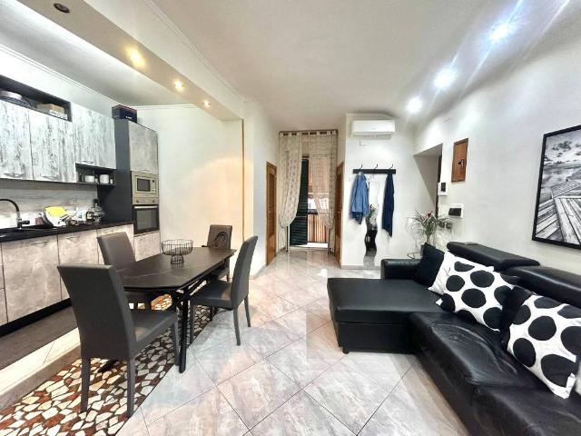 Appartamento in vendita a Napoli NA