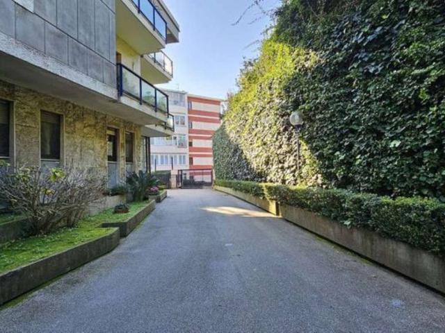 Appartamento in vendita a Napoli NA