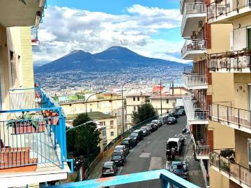 Appartamento in vendita a Napoli NA