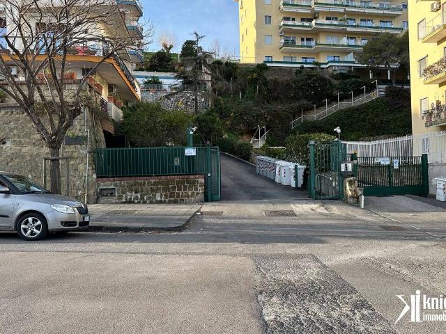 Appartamento in vendita a Napoli NA