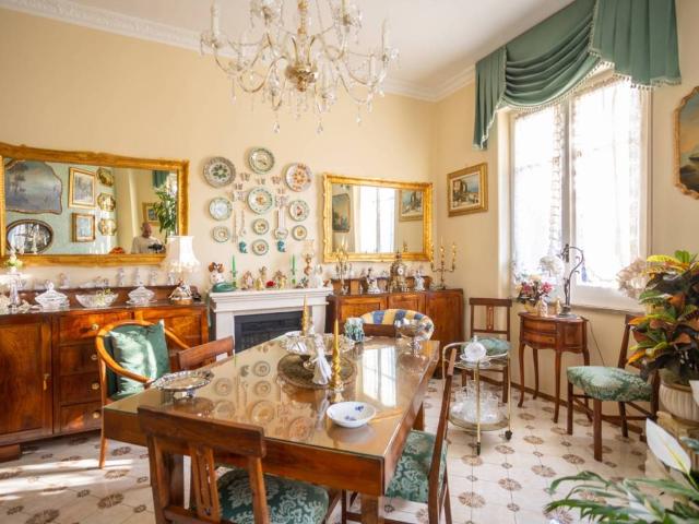 Appartamento in vendita a Napoli NA