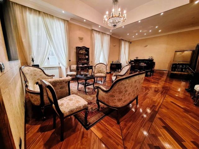 Appartamento in vendita a Napoli NA