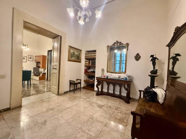 Appartamento in vendita a Napoli NA