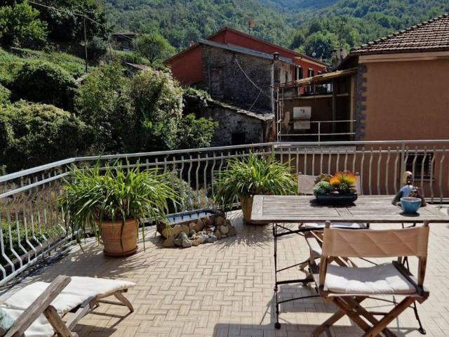 Appartamento in vendita a Ne GE