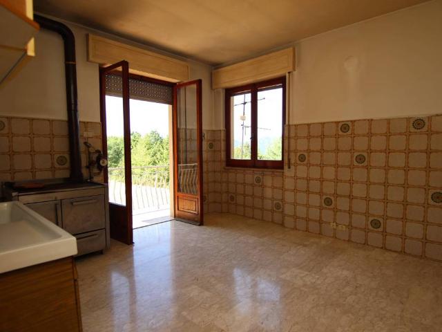 Appartamento in vendita a Neirone GE