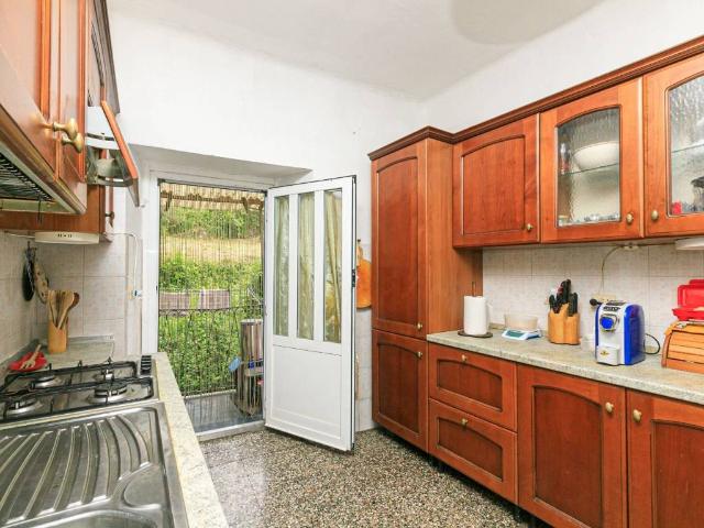 Appartamento in vendita a Neirone GE