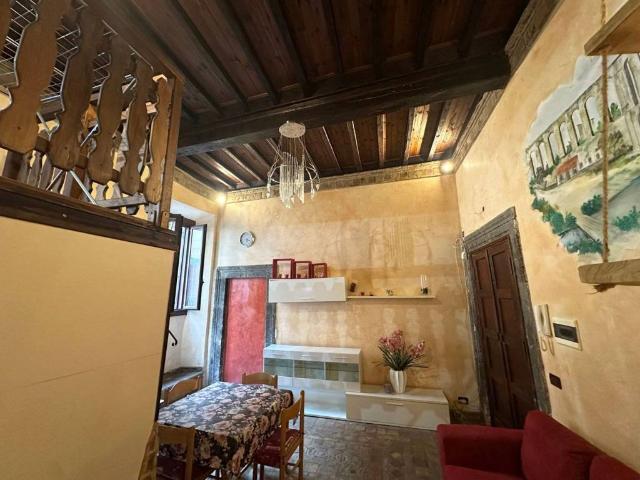 Appartamento in vendita a Nepi VT