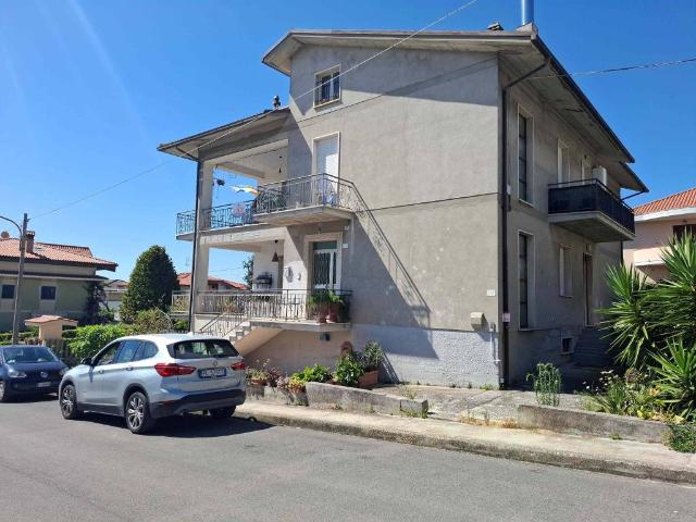Appartamento in vendita a Nereto TE