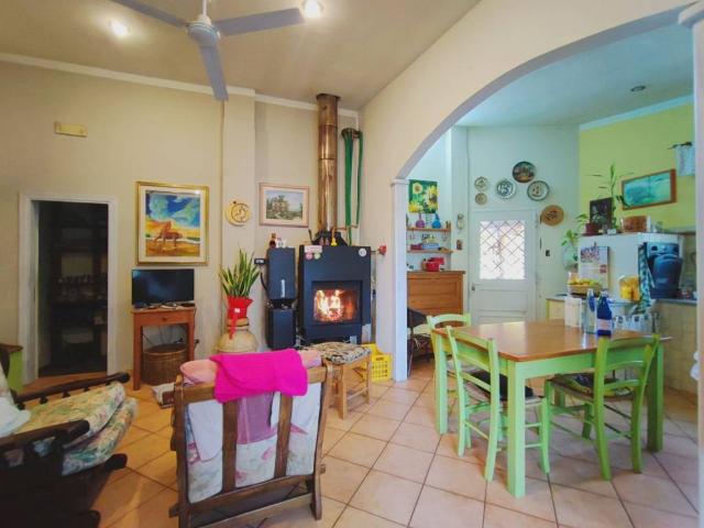 Casa indipendente in vendita a Nettuno RM