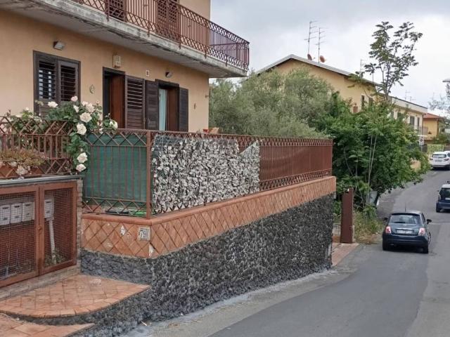 Appartamento in vendita a Nicolosi CT
