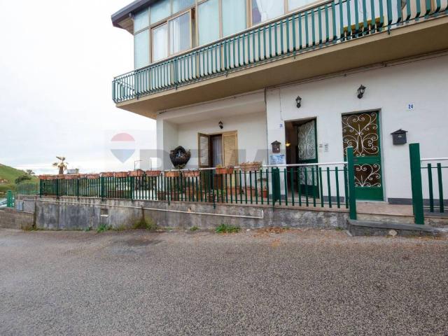 Appartamento in vendita a Nicolosi CT