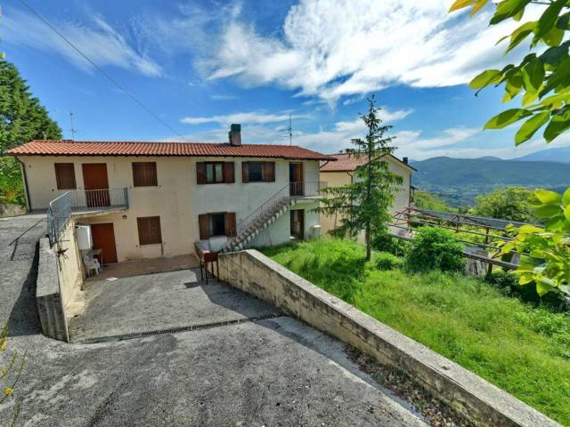Casa indipendente in vendita a Nocera Umbra PG