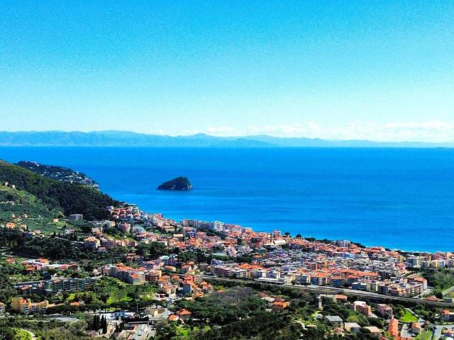 Appartamento in vendita a Noli SV