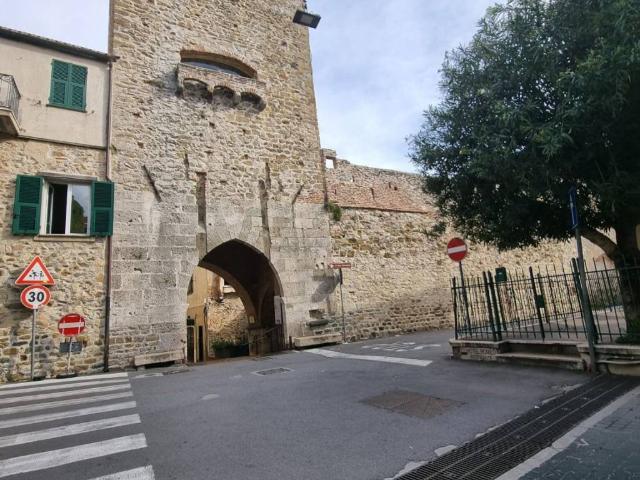 Appartamento in vendita a Noli SV