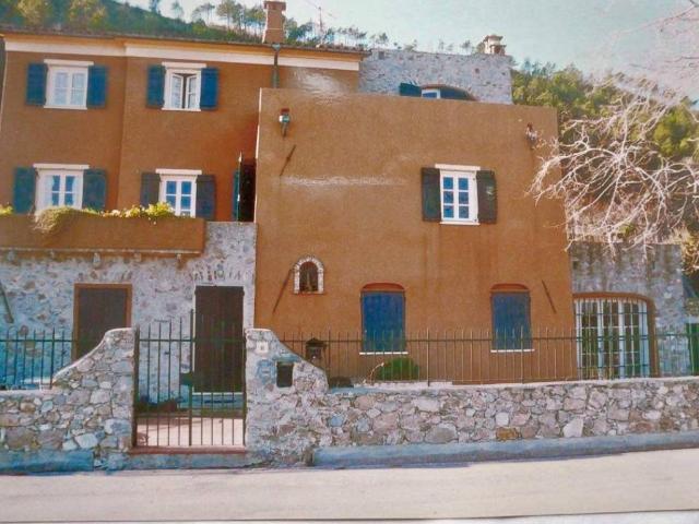 Appartamento in vendita a Noli SV
