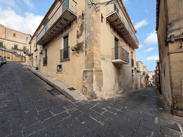 Appartamento in vendita a Noto SR