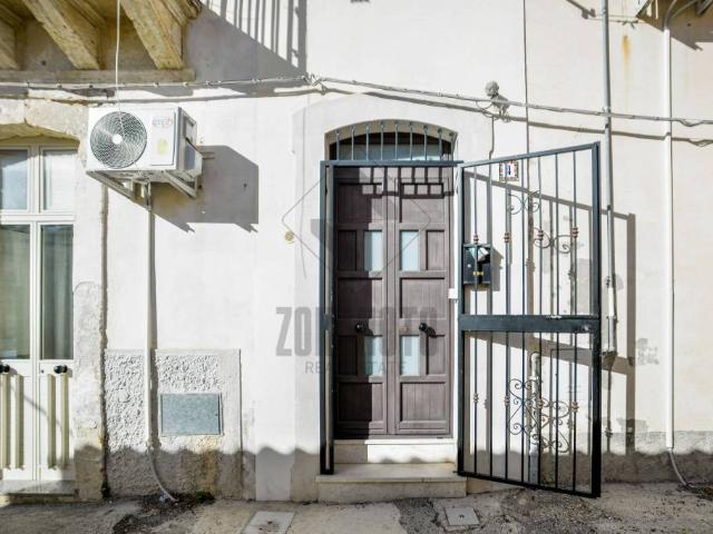 Appartamento in vendita a Noto vico Mentana, 4