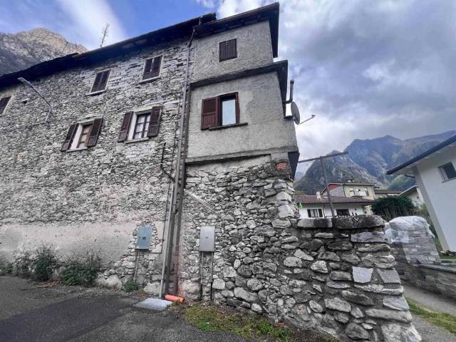 Appartamento in vendita a Novate Mezzola SO