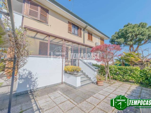 Villa in vendita a Noviglio MI