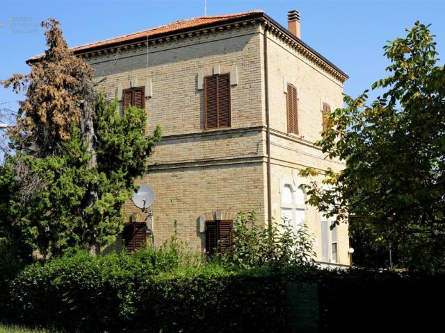 Appartamento in vendita a Offida, Collinare / Campagna