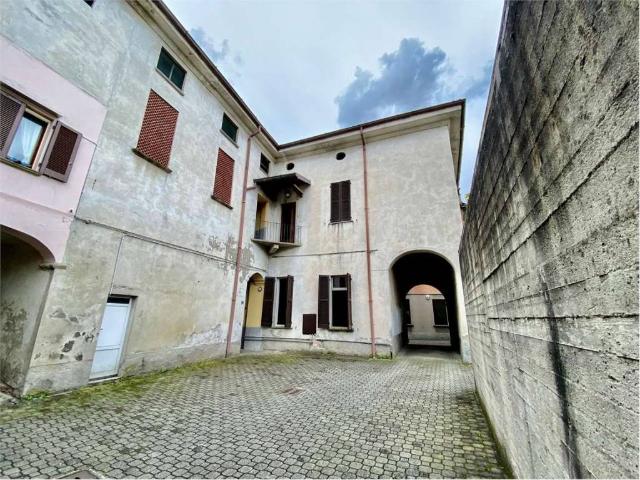 Appartamento in vendita a Oggiono LC