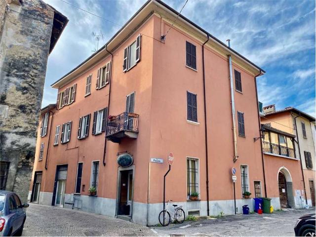 Appartamento in vendita a Oggiono LC