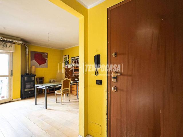 Appartamento in vendita a Oggiono LC