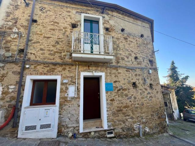 Appartamento in vendita a Ogliastro Cilento SA