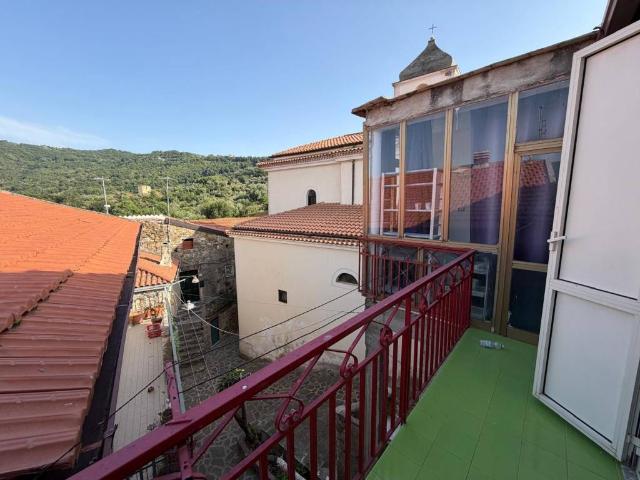 Appartamento in vendita a Ogliastro Cilento SA