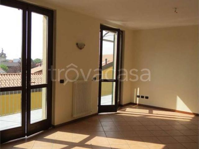 Appartamento in vendita a Olgiate Comasco via Giuseppe Mazzini, 56