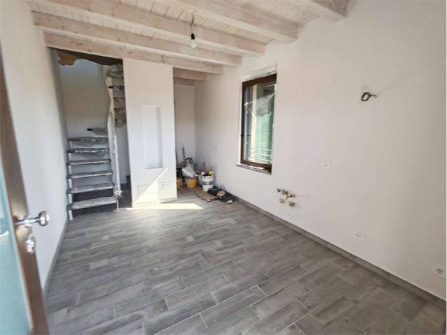 Appartamento in vendita a Olgiate Comasco CO