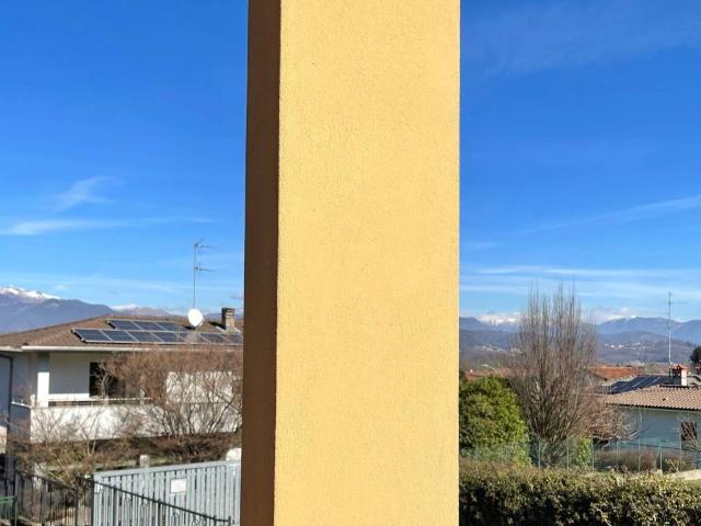 Appartamento in vendita a Olgiate Comasco CO