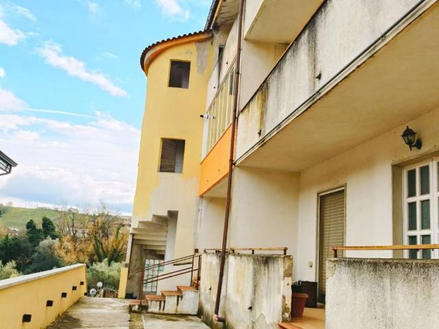 Appartamento in vendita a Oliveto Citra SA