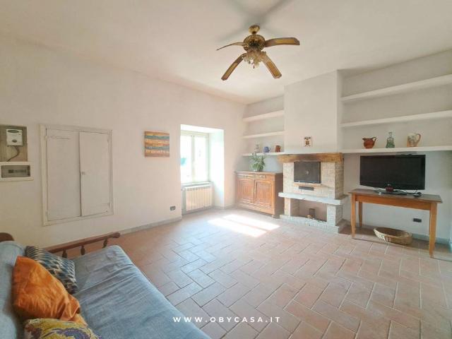 Appartamento in vendita a Oriolo Romano VT