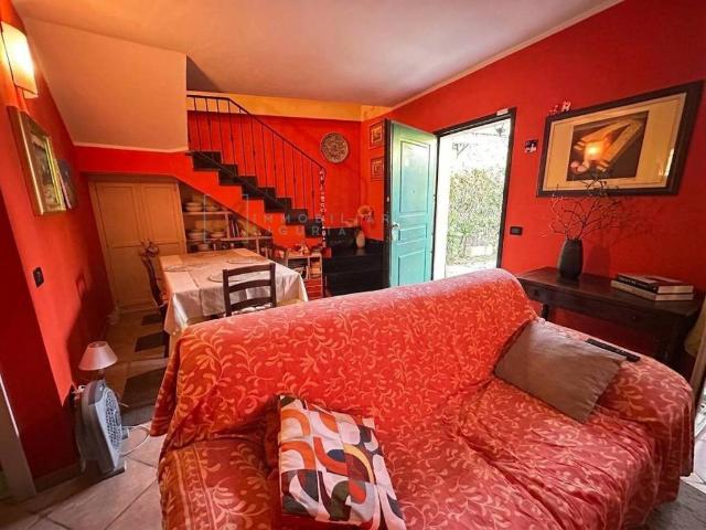 Casa indipendente in vendita a Ortovero SV