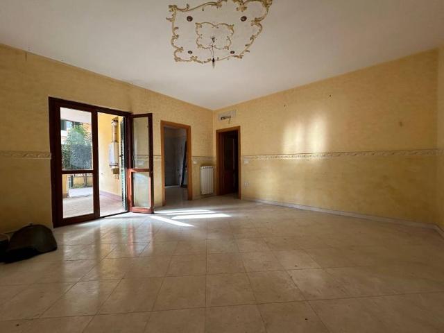 Appartamento in vendita a Orta di Atella CE