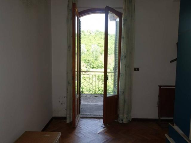 Appartamento in vendita a Ortignano Raggiolo AR