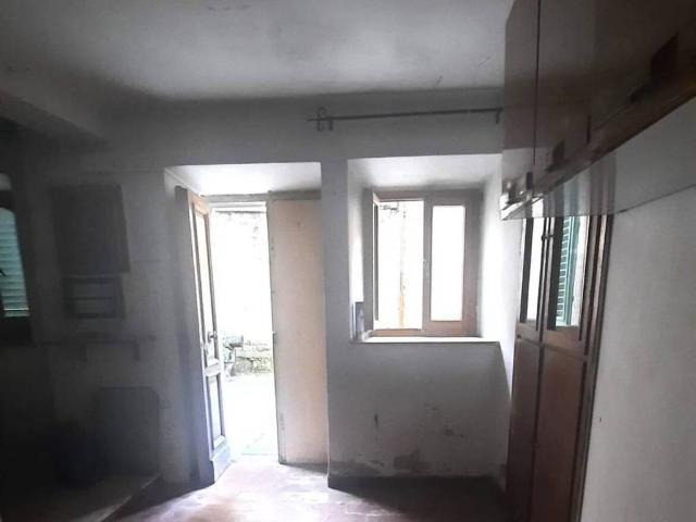 Appartamento in vendita a Ortignano Raggiolo AR