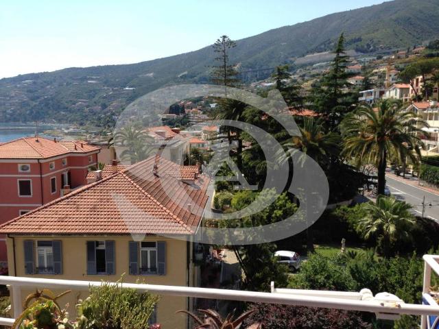 Appartamento in vendita a Ospedaletti IM